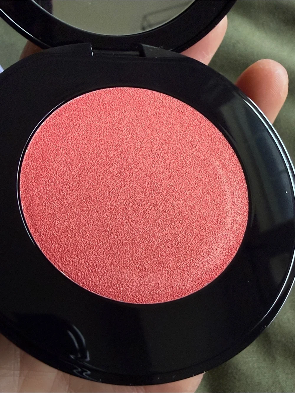 {SAIE} NWT glow sculpt peachglow